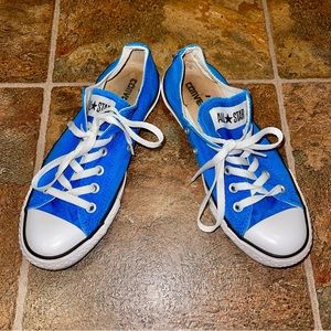 *Barely Worn* Blue Converse Chuck Taylor All Star Low Tops - Retails $60